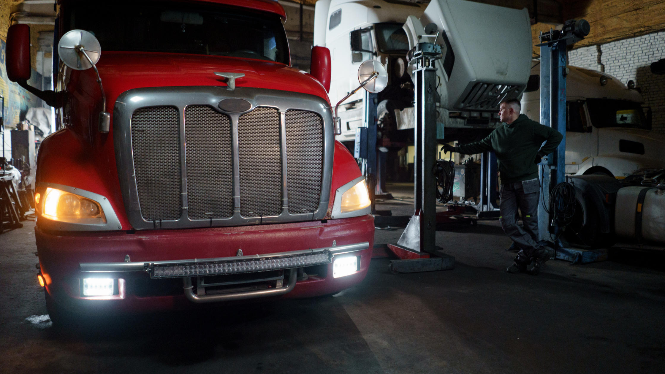 Fleet Transmission Maintenance How to Prevent Costly Repairs and Keep Trucks on the Road- BFS Fleet Services Blog IMG