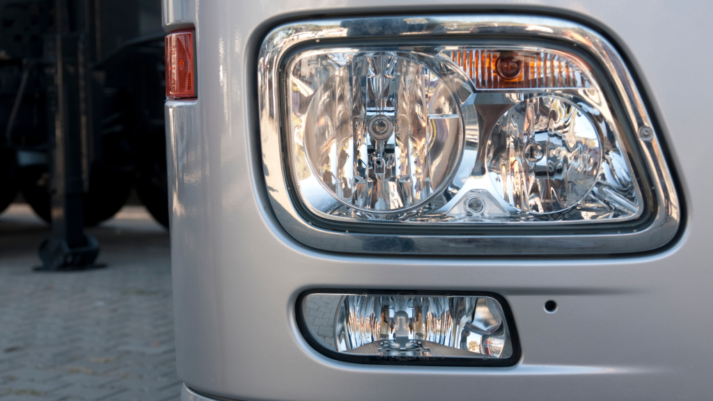 Truck Lighting System Fixes | BFS Fleet Service