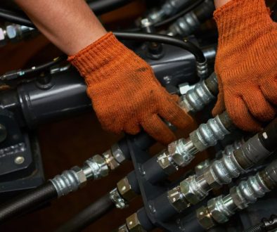 02 How Mobile Hydraulic Hose Repair Can Save Your Business Time and Money - BFS Fleet Services Featured IMG