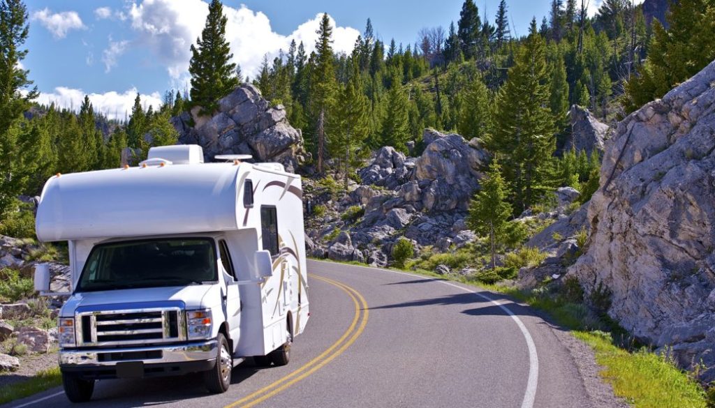 08 The Complete Guide to Preparing Your RV for Long Road Trips - BFS Fleet Services Featured IMG