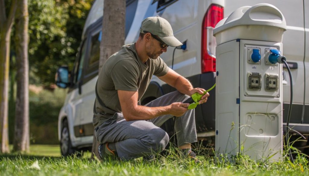 10 How to Troubleshoot Common RV Electrical Problems - BFS Fleet Services Featured IMG
