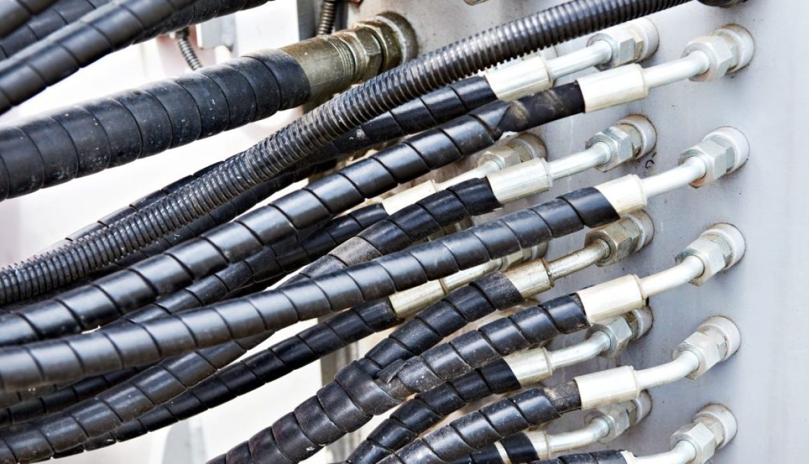 17 When to Replace Hydraulic Hoses_ Signs Your Hoses Are Worn Out - BFS Fleet Services Featured IMG
