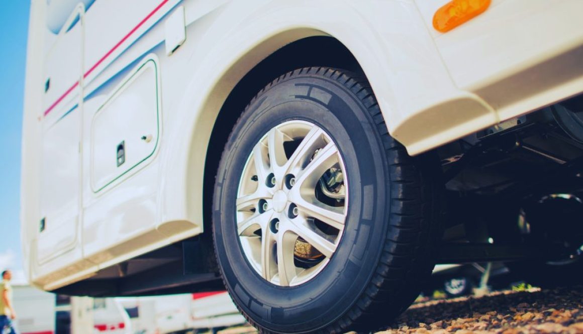 23 How to Extend the Lifespan of Your RV’s Tires - BFS Fleet Services Featured IMG