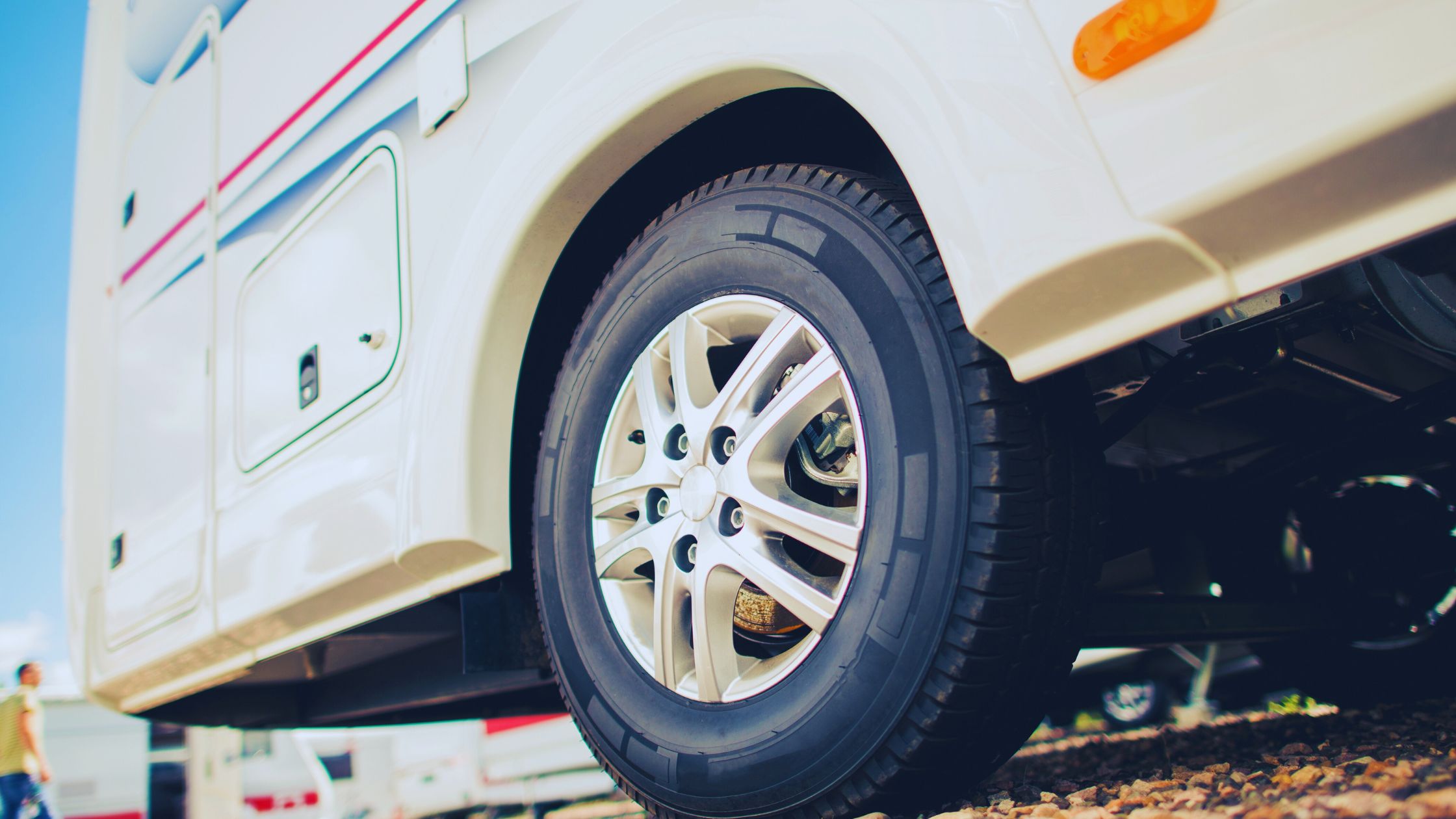 23 How to Extend the Lifespan of Your RV’s Tires - BFS Fleet Services Featured IMG