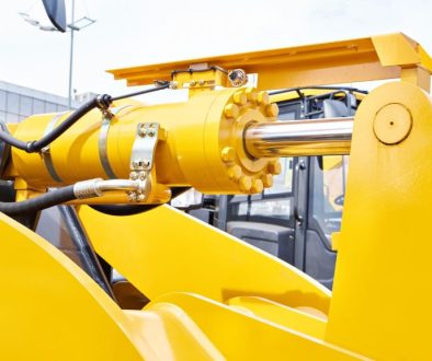 24 How to Avoid Hydraulic Equipment Downtime with Preventive Maintenance - BFS Fleet Services Featured IMG