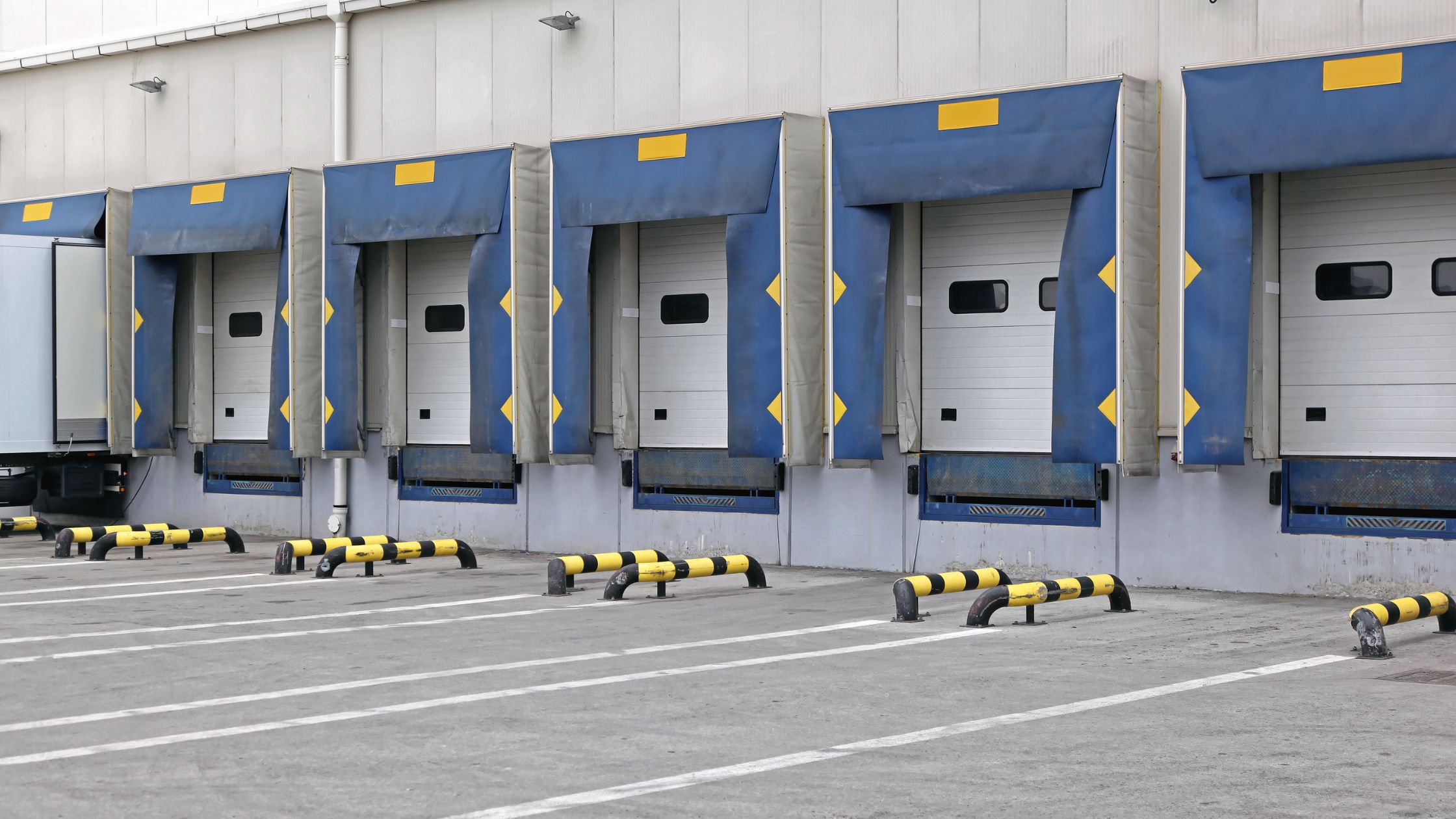 28 The Importance of Hydraulic Maintenance for Dock Equipment - BFS Fleet Services Featured IMG