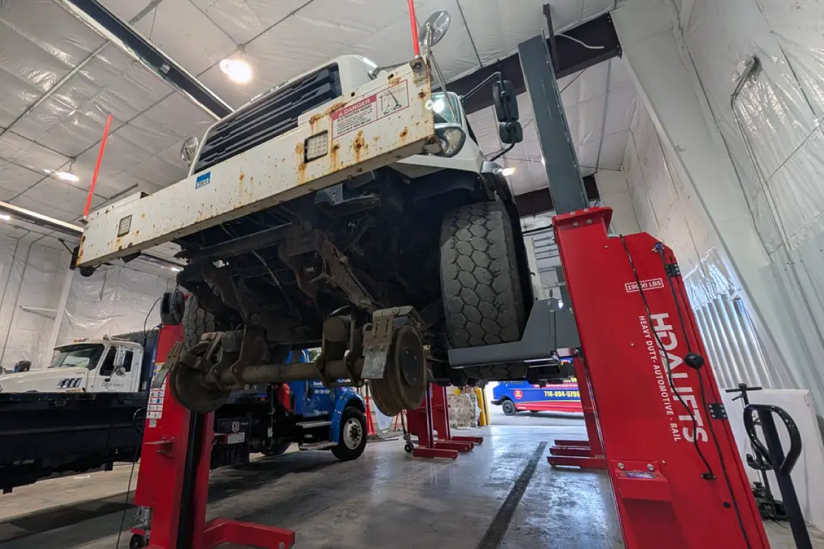 BFS-Fleet-Service----Better-Faster-Service-For-Fleets-RVs-Cranes-and-Trucks-Buffalo-NY-IMG221